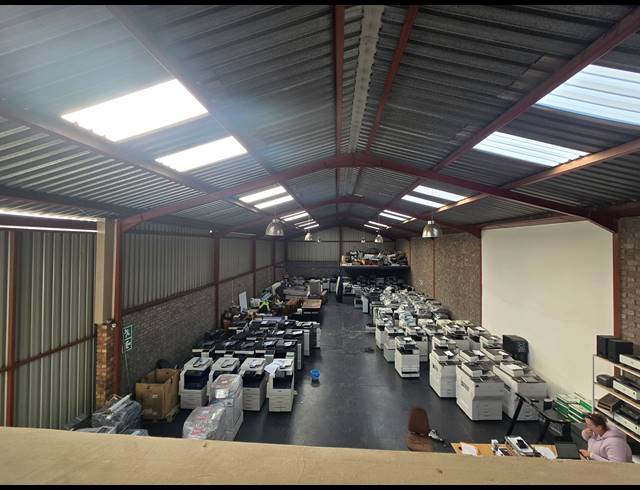 360M² WAREHOUSE FOR SALE IN ANDERBOLT